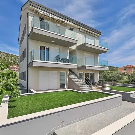 Sea View Apartment Trogir Exterior photo